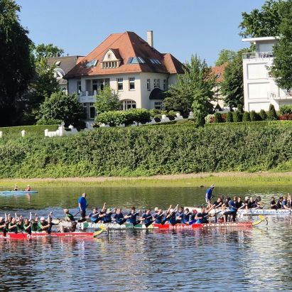 3 dragon boats on the Dresden Elbe